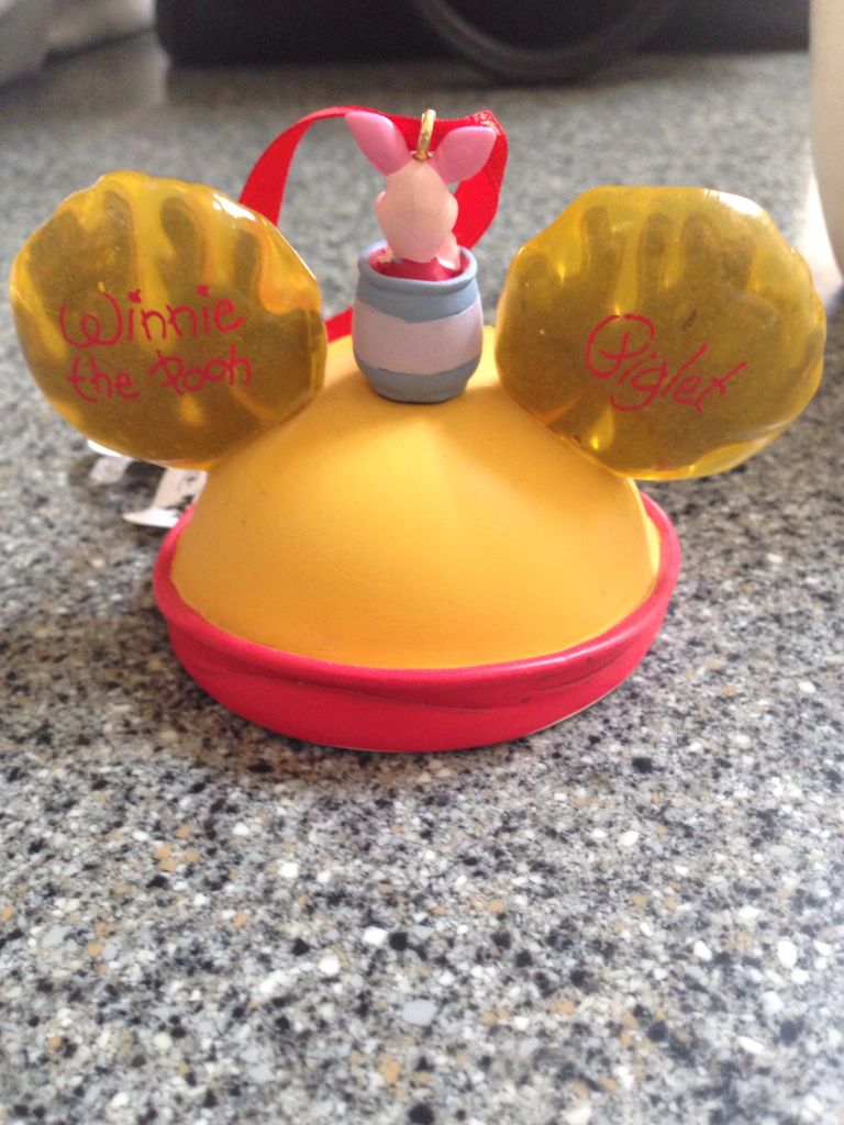 Pooh Ear Hat Ornament Disney - Disney Ear Hat ornament collectible [Barcode 400007303768] - Main Image 2