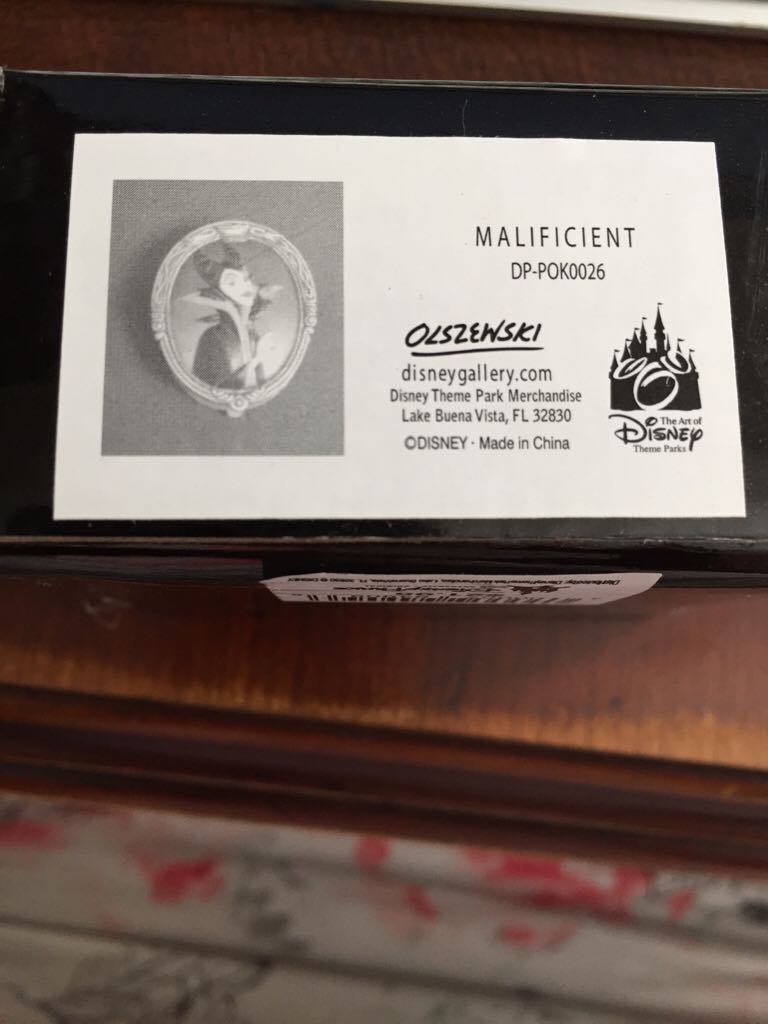Malificent  (Disney) ornament collectible [Barcode 400007949096] - Main Image 2