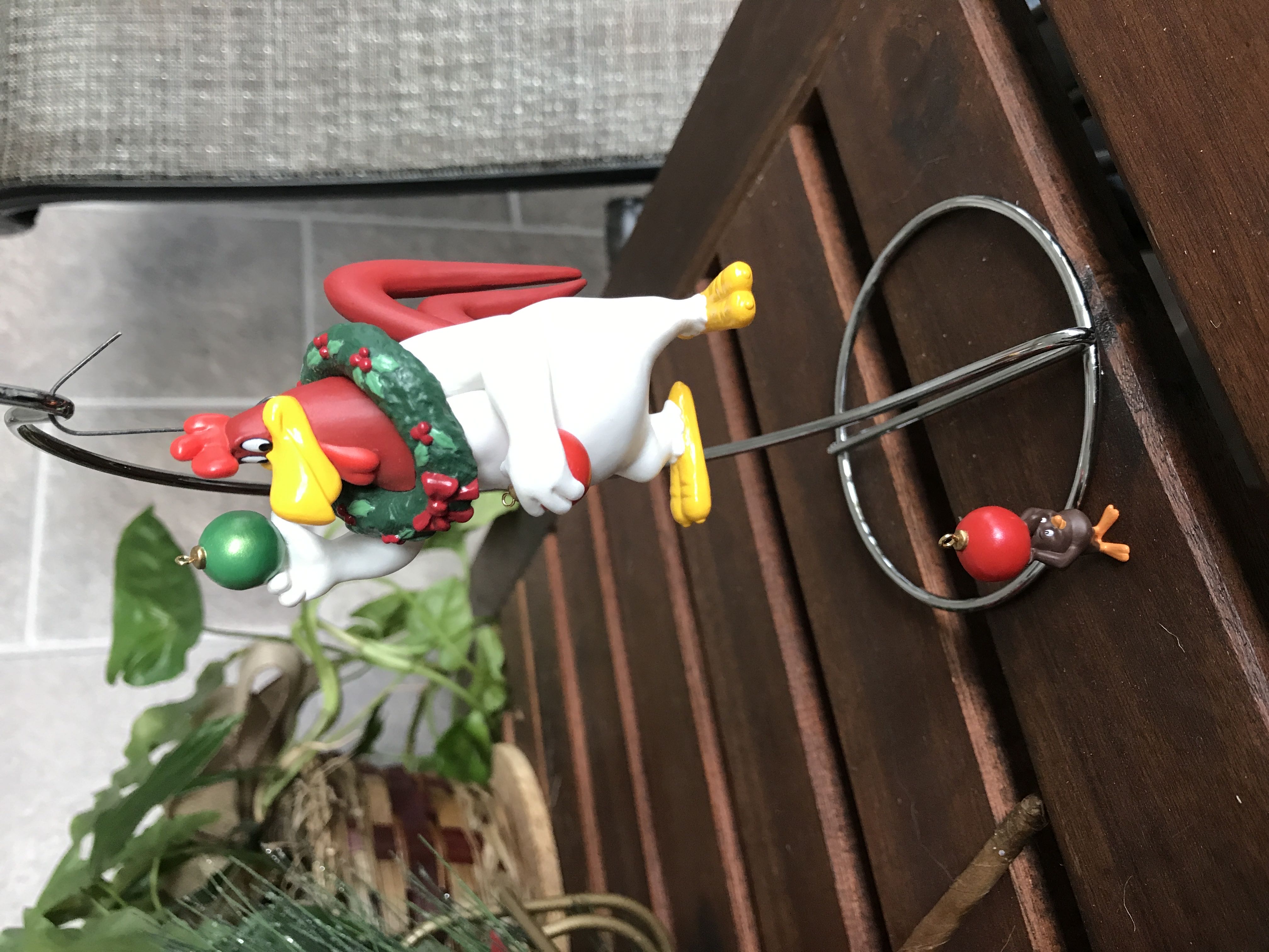 Foghorn Leghorn And Henery Hawk - Looney Tunes (Cartoons) ornament collectible [Barcode 015012284799] - Main Image 2