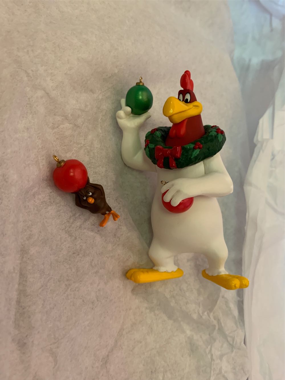 Foghorn Leghorn And Henery Hawk - Looney Tunes (Cartoons) ornament collectible [Barcode 015012284799] - Main Image 3