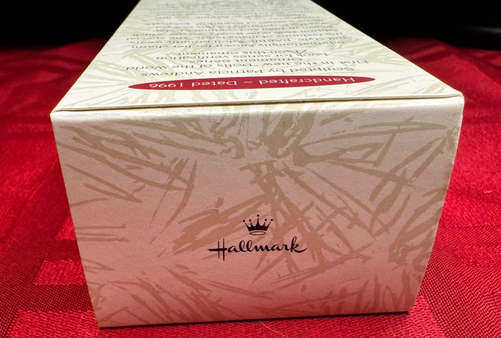 Barbie Dolls Of The World- Native American #1 - Dolls Of The World (Barbie) ornament collectible [Barcode 015012285048] - Main Image 4