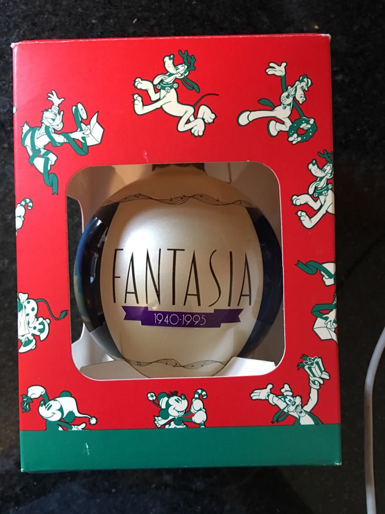 Fantasia 1940-1995 - Christmas At Our House ornament collectible [Barcode 417035421180] - Main Image 2