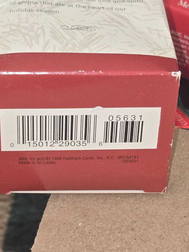 02 - Christkindl - Christmas Visitors (Angels) ornament collectible [Barcode 015012290356] - Main Image 3