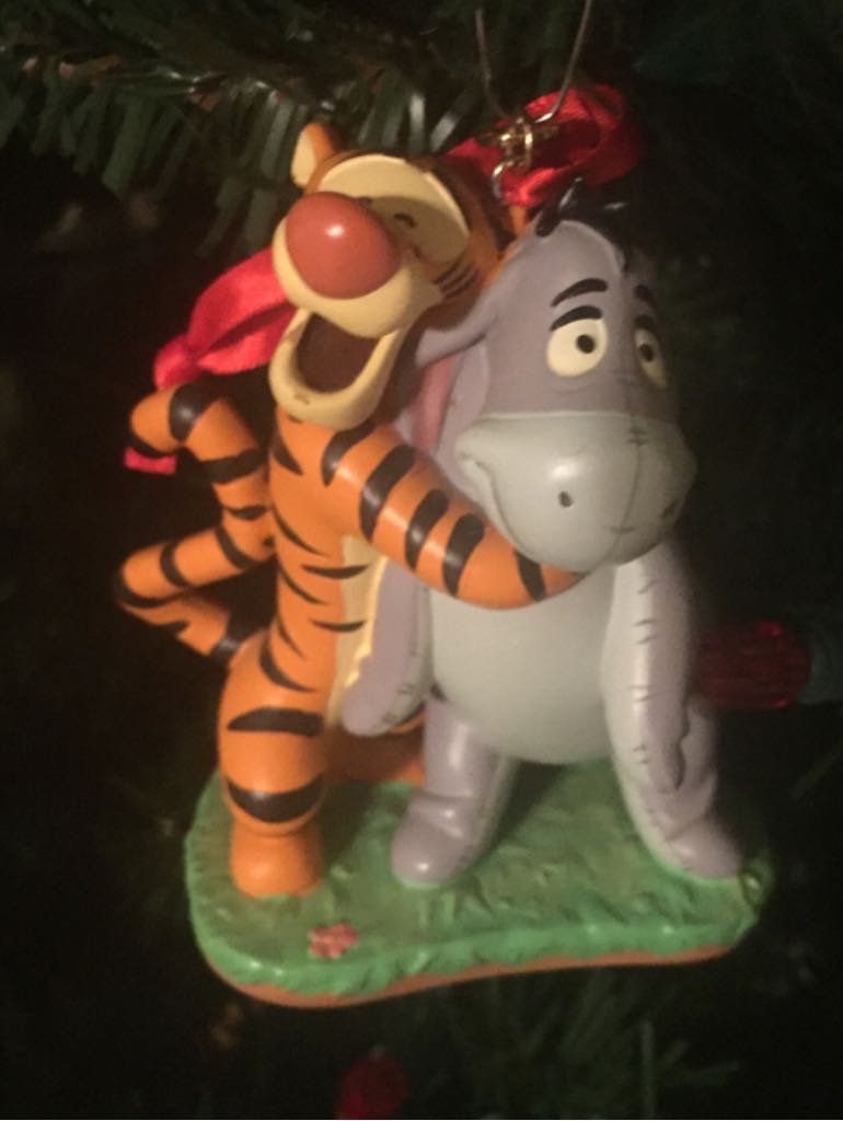 Tigger Help Eeyore Smile  (Disney Winnie the Pooh) ornament collectible [Barcode 464345483308] - Main Image 2