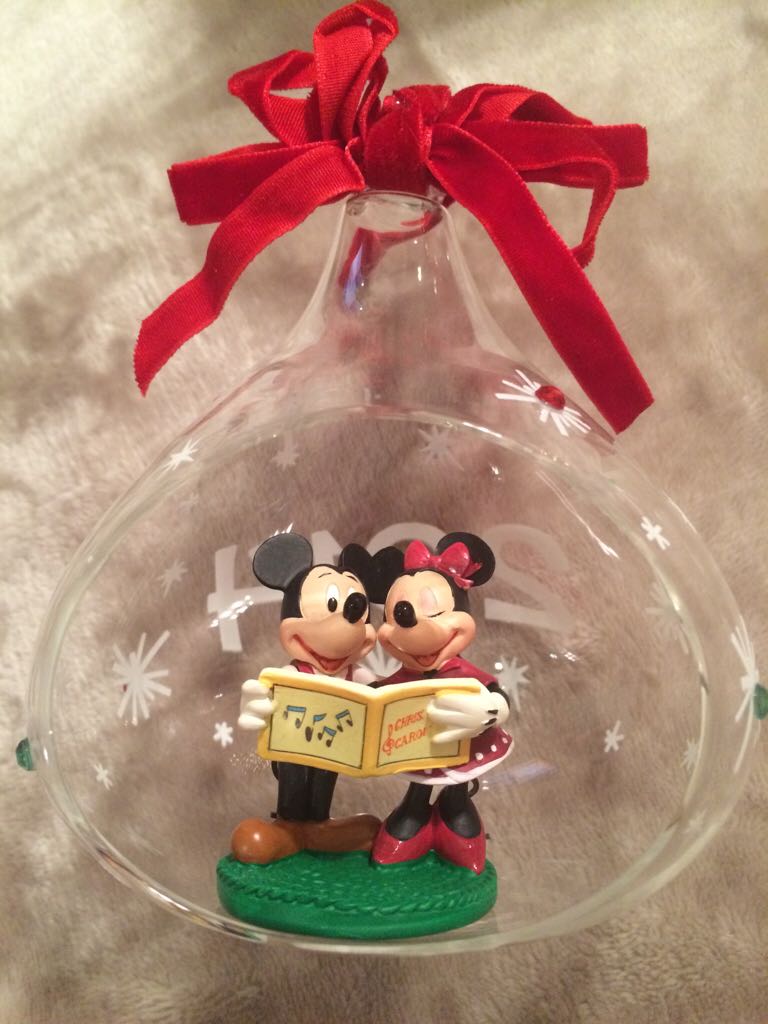 Mickey & Minnie Caroling  ornament collectible [Barcode 464348518250] - Main Image 1