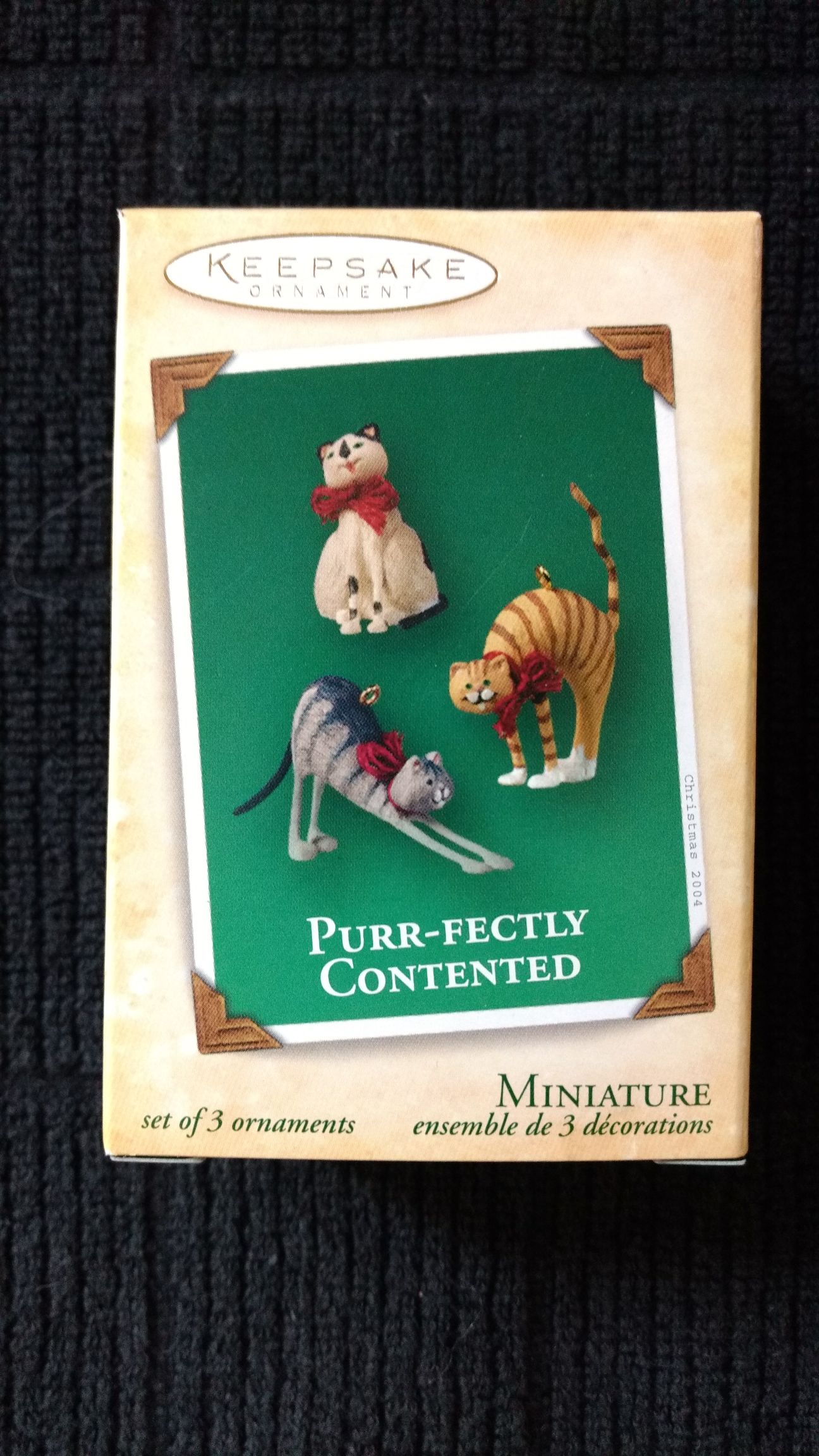 Purr-fectly Contented - Keepsake Miniature (Pet) ornament collectible [Barcode 5073017782073] - Main Image 1