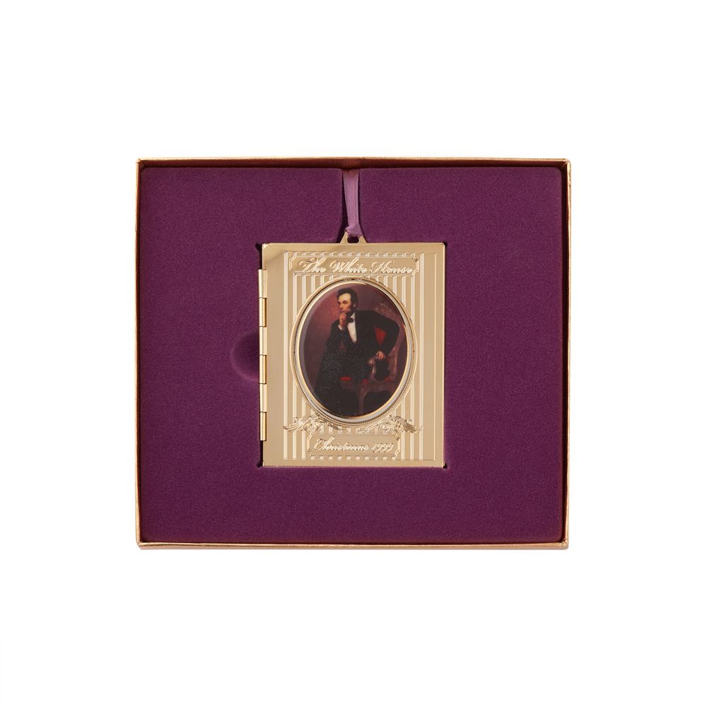 White House - 1999 - Abraham Lincoln - White House Christmas Ornament (Abraham Lincoln) ornament collectible [Barcode 634228290853] - Main Image 4