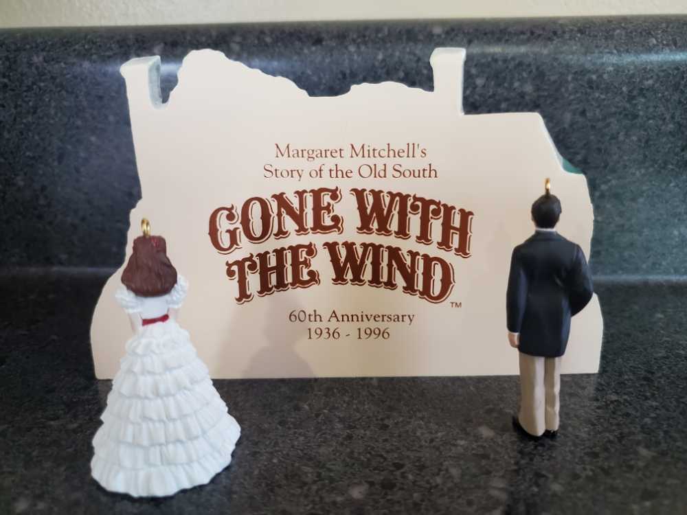 Gone with the Wind - Gone With The Wind (Movie) ornament collectible [Barcode 015012304800] - Main Image 4