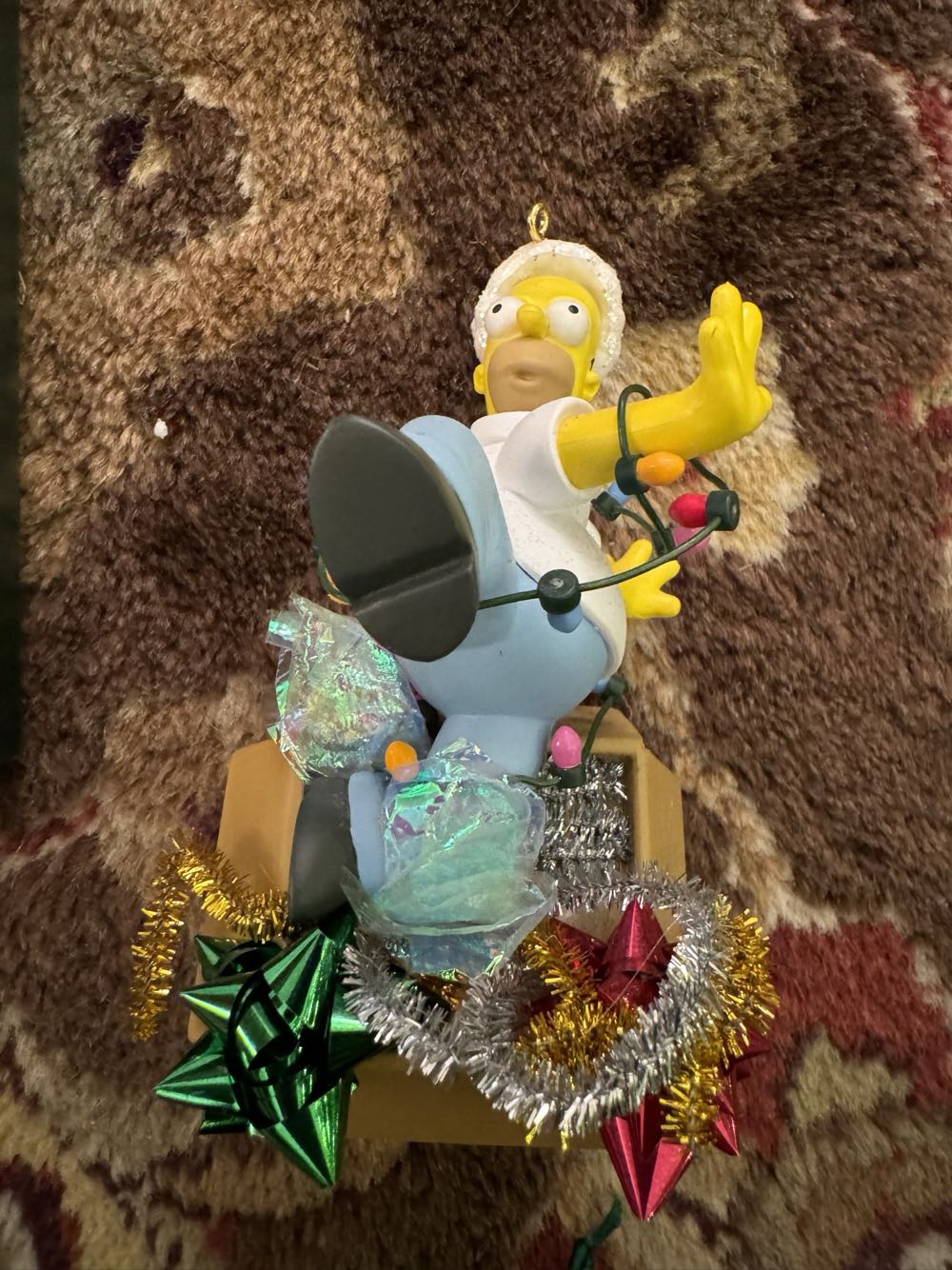 Simpsons Homer Fa-la-la-la-D’oh!* - The Simpsons (The Simpsons) ornament collectible [Barcode 661526032588] - Main Image 3