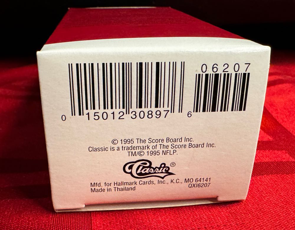 #1a Joe Montana, Kansas City Chiefs - Football Legends (Football) ornament collectible [Barcode 015012308976] - Main Image 3