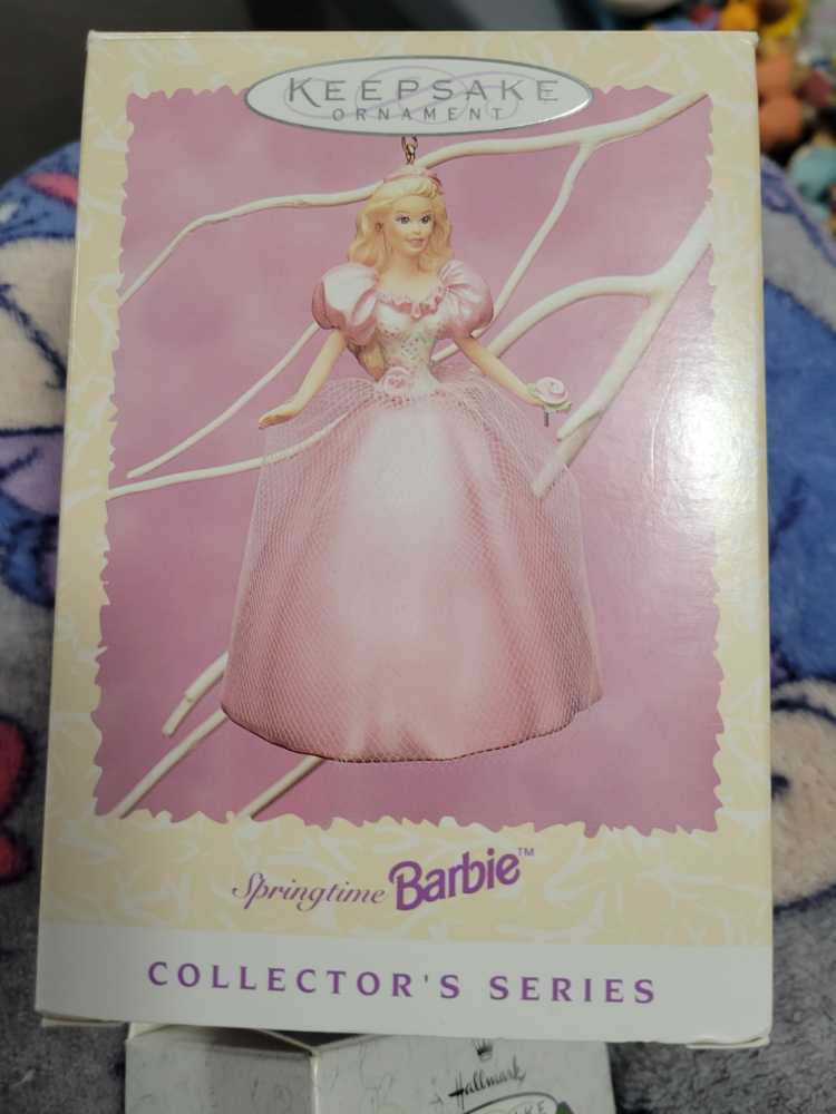 Barbie: Springtime Barbie 1996 #2 - Collector’s Series (Springtime Barbie) ornament collectible [Barcode 015012317213] - Main Image 3