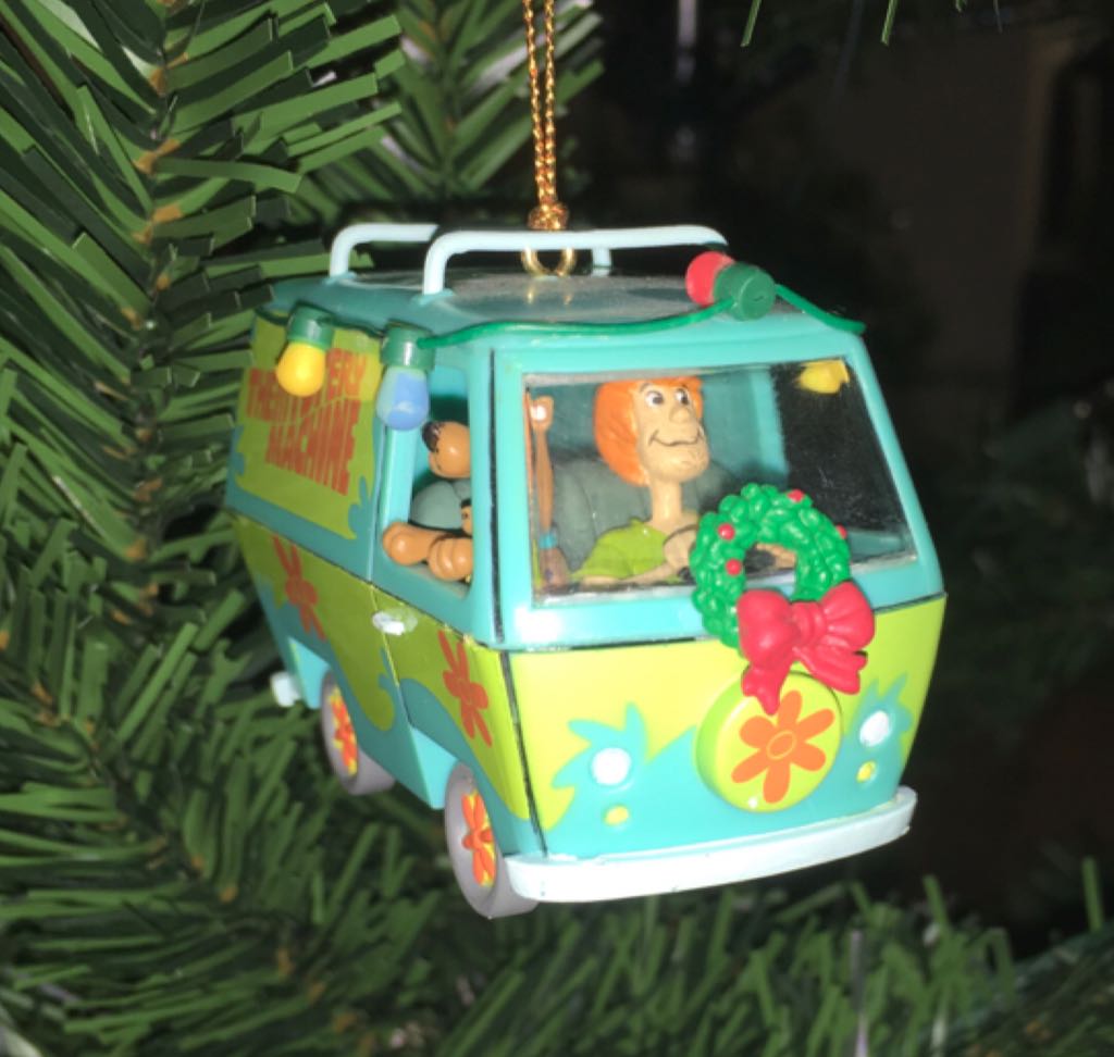 Scooby Doo - Milk & Cookies Beside Chair - Cartoon Network Classics (Scooby Doo) ornament collectible [Barcode 692382010021] - Main Image 2