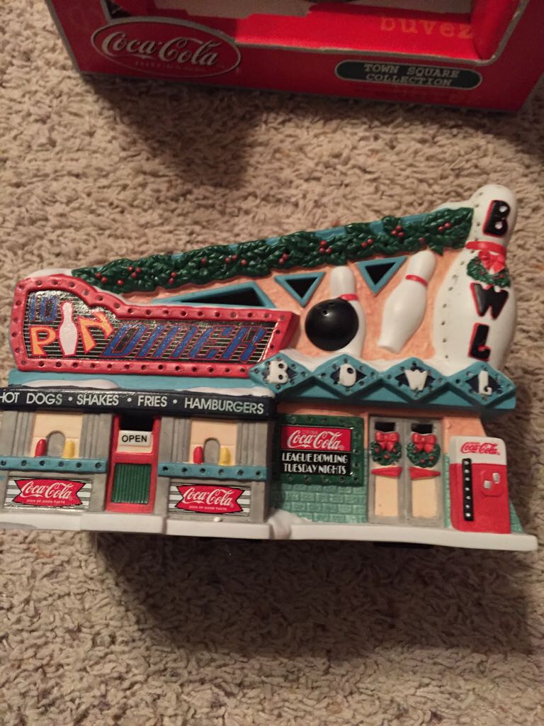 Simpson’s Porcelain Carolers