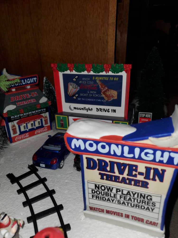Moonlight Drive In   ornament collectible [Barcode 715429230500] - Main Image 2