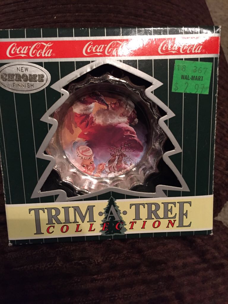 Coke Coca-Cola Bottle Cap - 1949’s Season’s Greetings - Trim-A-Tree Collection (Coca-Cola Bottle Cap) ornament collectible [Barcode 715429970048] - Main Image 2