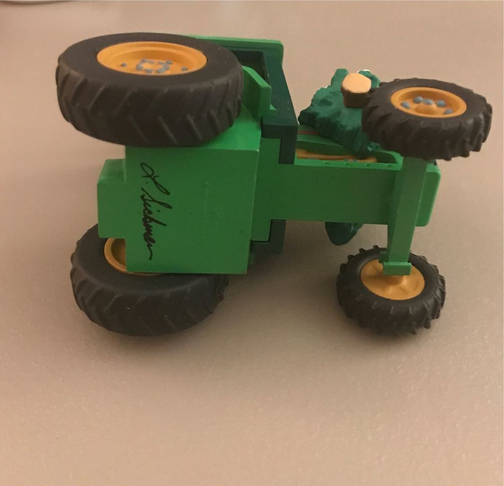 Holiday Haul - Keepsake Series (Automobiles) ornament collectible [Barcode 015012356359] - Main Image 3