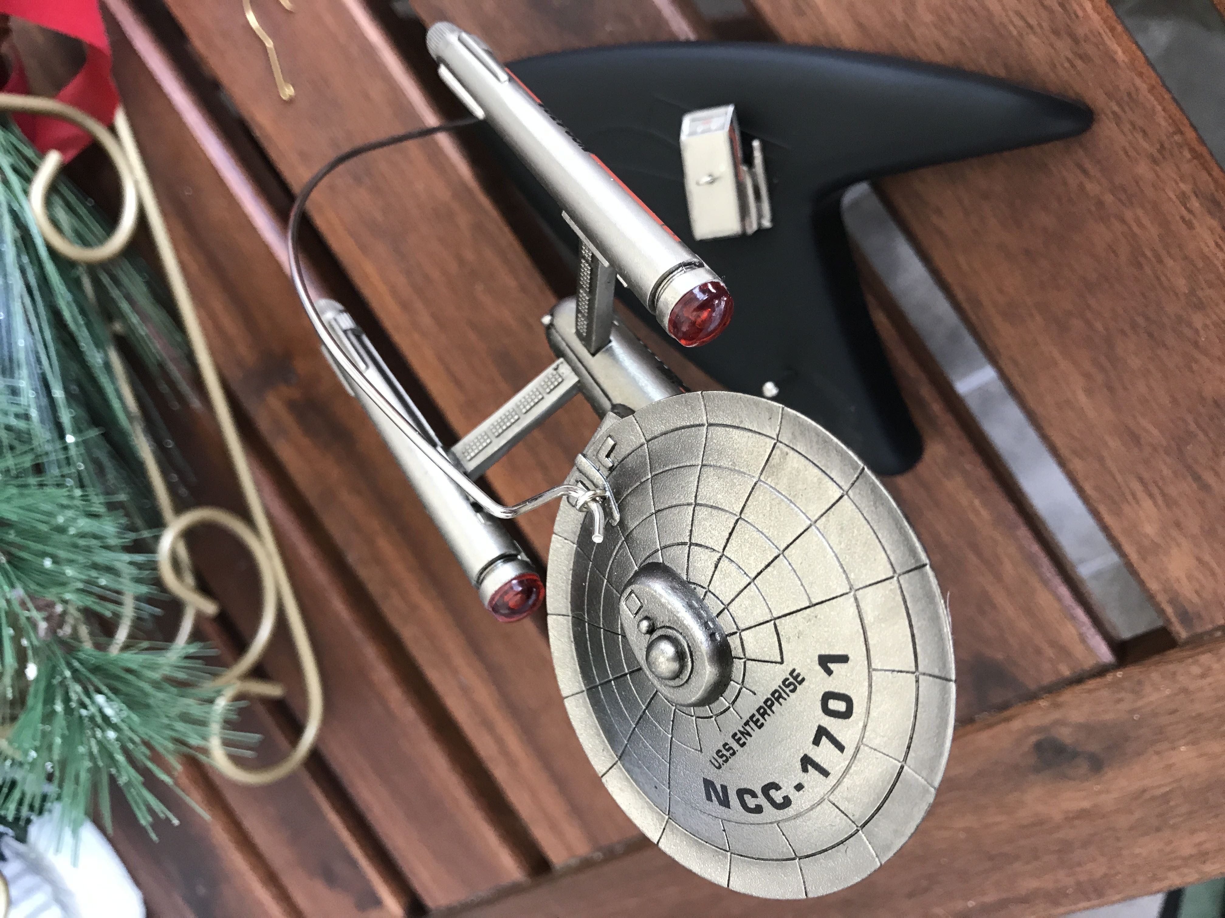 ST:TOS -  “STAR TREK 30 YEARS” Set of 2 Diecast Ornaments - Star Trek: The Original Series (MAGIC: Voice) ornament collectible [Barcode 015012361261] - Main Image 4