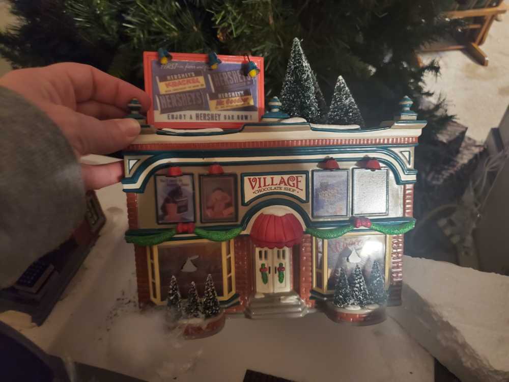 Hershey’s Chocolate Shop - Department 56 ornament collectible [Barcode 734409098299] - Main Image 3