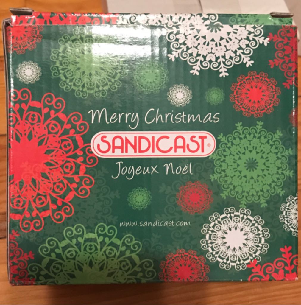 Sandicast XSO16001 German Shepherd Holding Holiday Lights Christmas Ornament Sculpture  ornament collectible [Barcode 746314015674] - Main Image 2