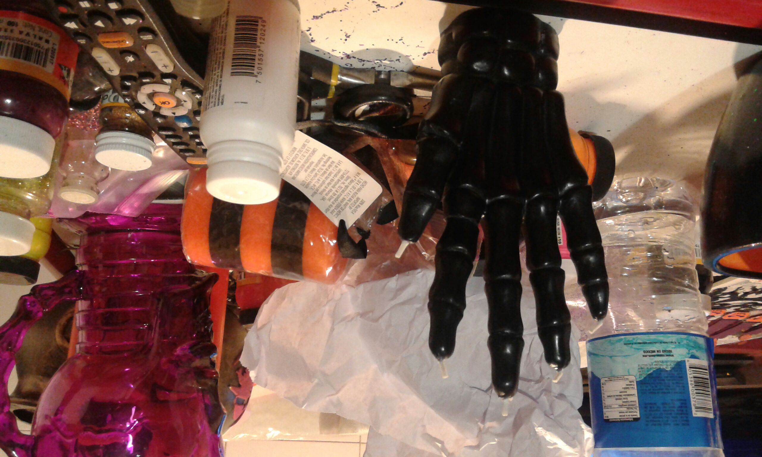 mano de vela - velas (Halloween) ornament collectible [Barcode 747663472255] - Main Image 2