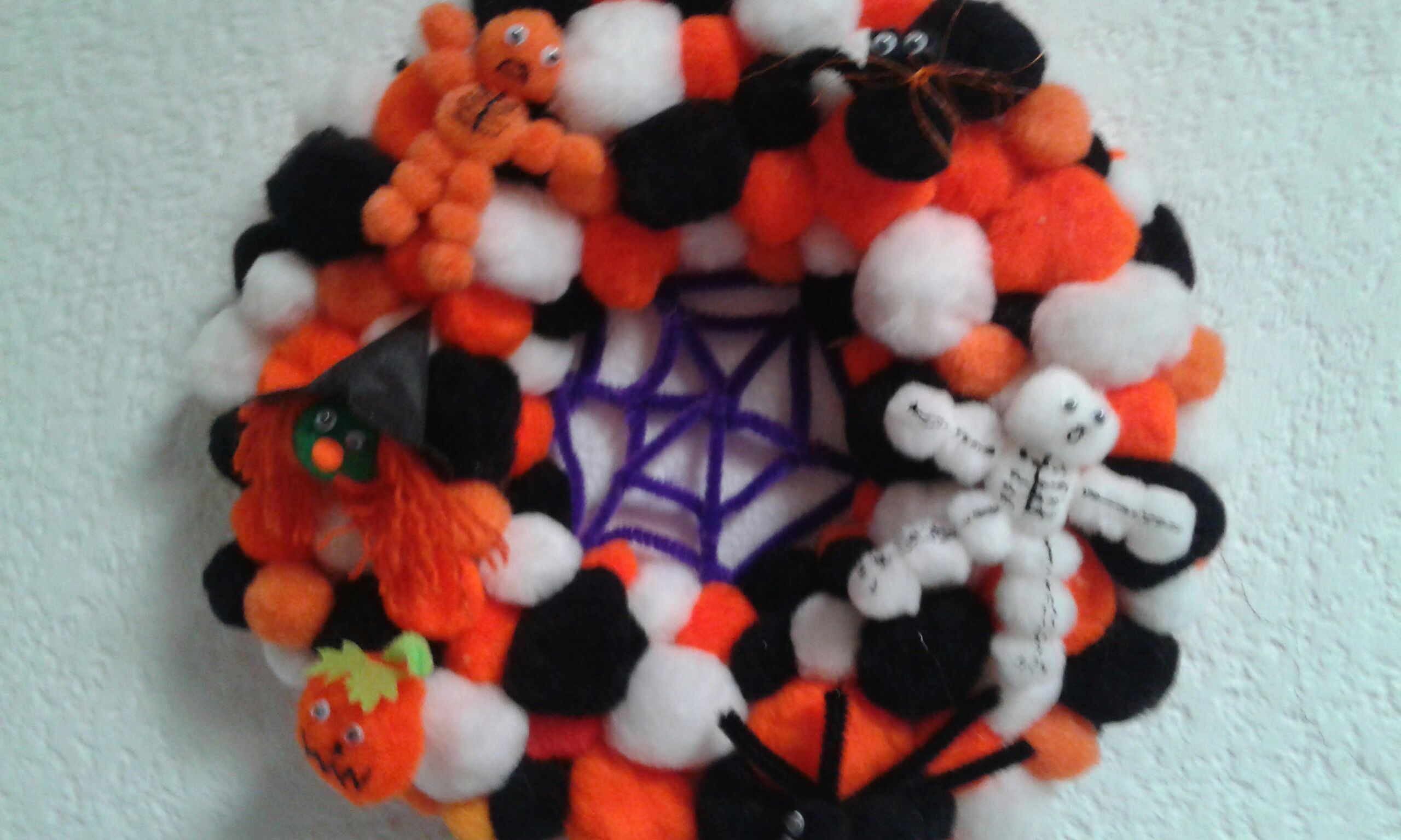 corona de pompones - Coronas (Halloween) ornament collectible [Barcode 7501023112402] - Main Image 2