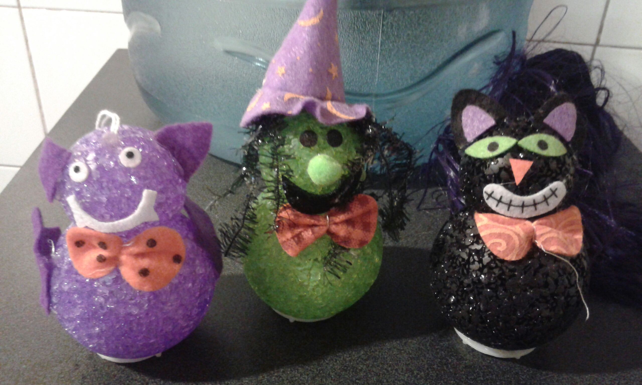 Glass Vending Machine With Green Bow