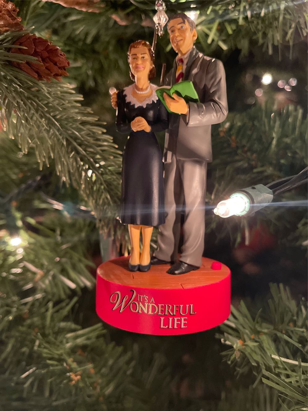 IT’S A WONDERFUL LIFE - It’s A Wonderful Life (MAGIC: Sound) ornament collectible [Barcode 763795001644] - Main Image 4