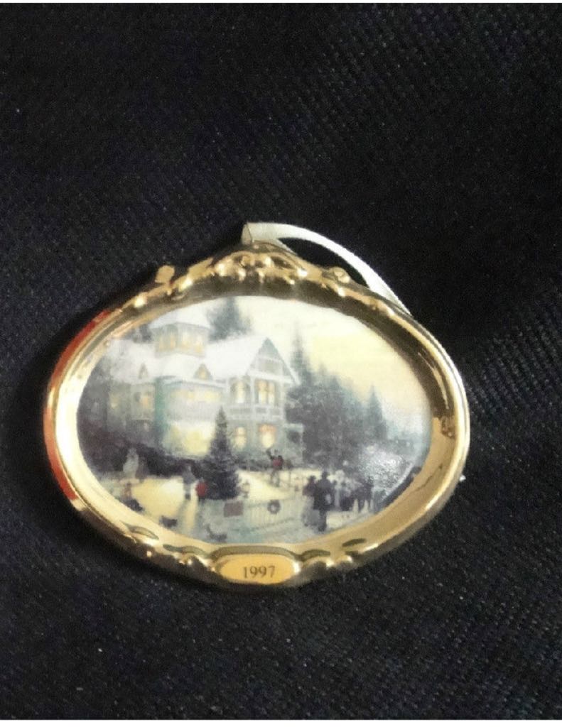 01 - Victorian Christmas - Thomas Kinkade (Thomas Kinkade) ornament collectible [Barcode 015012372595] - Main Image 2