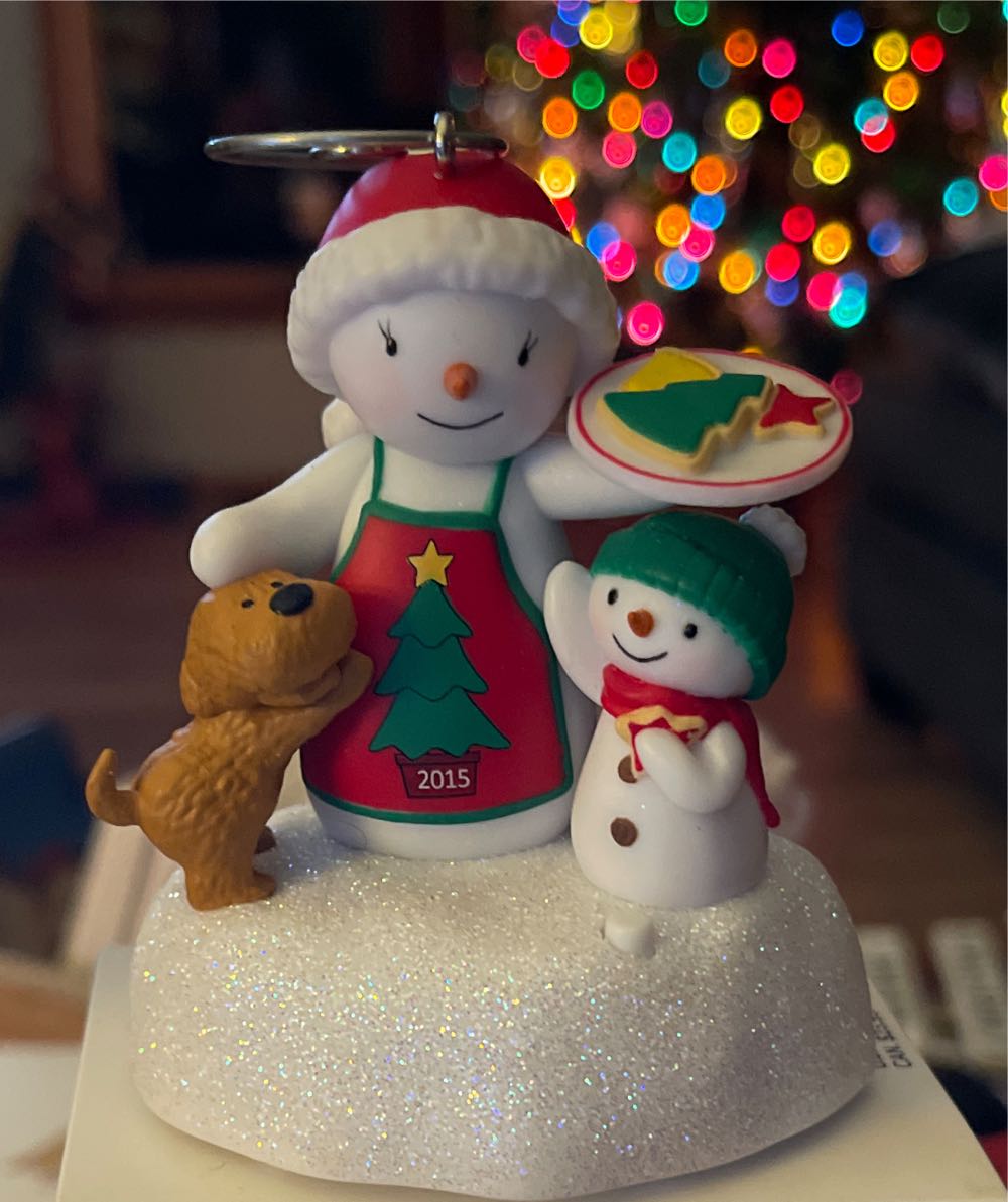 Baking Treats Together - Snowman Musical (Snowman Family) ornament collectible [Barcode 763795012077] - Main Image 4
