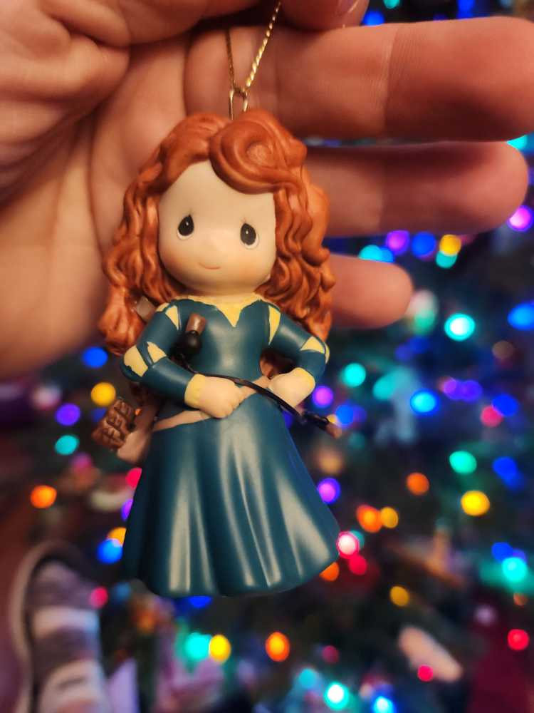 Precious Moments Princess Merida - Disney Precious Moments (Disney Precious Moments) ornament collectible [Barcode 763795019151] - Main Image 3