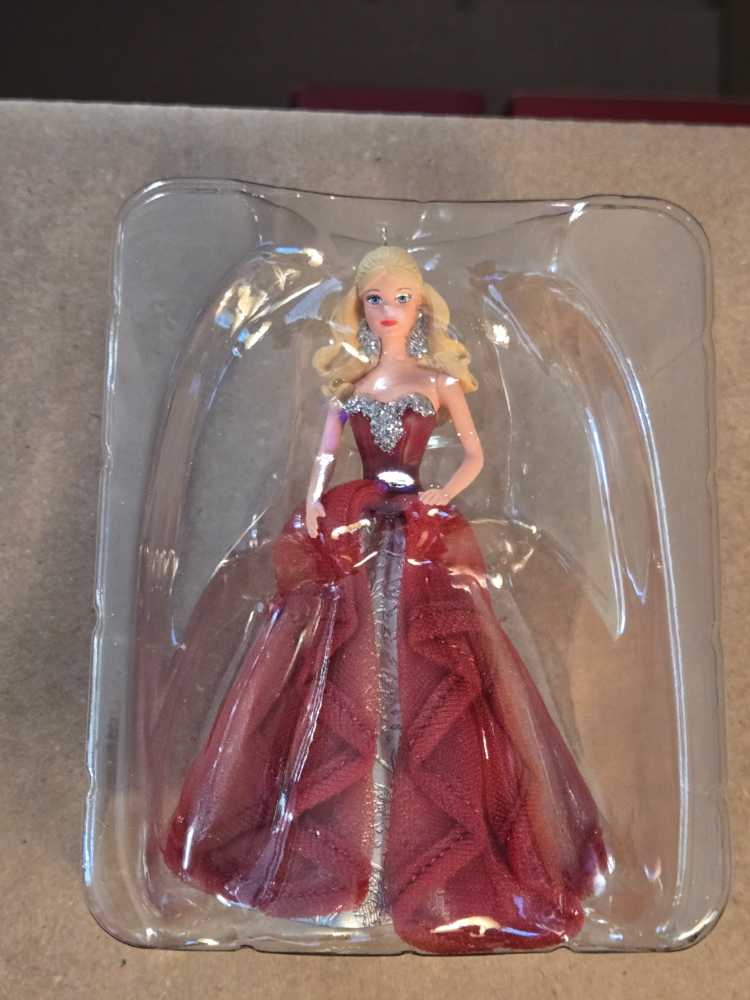 #1 Holiday Barbie - Holiday Barbie Ornament Series (Holiday Barbie) ornament collectible [Barcode 763795031573] - Main Image 4