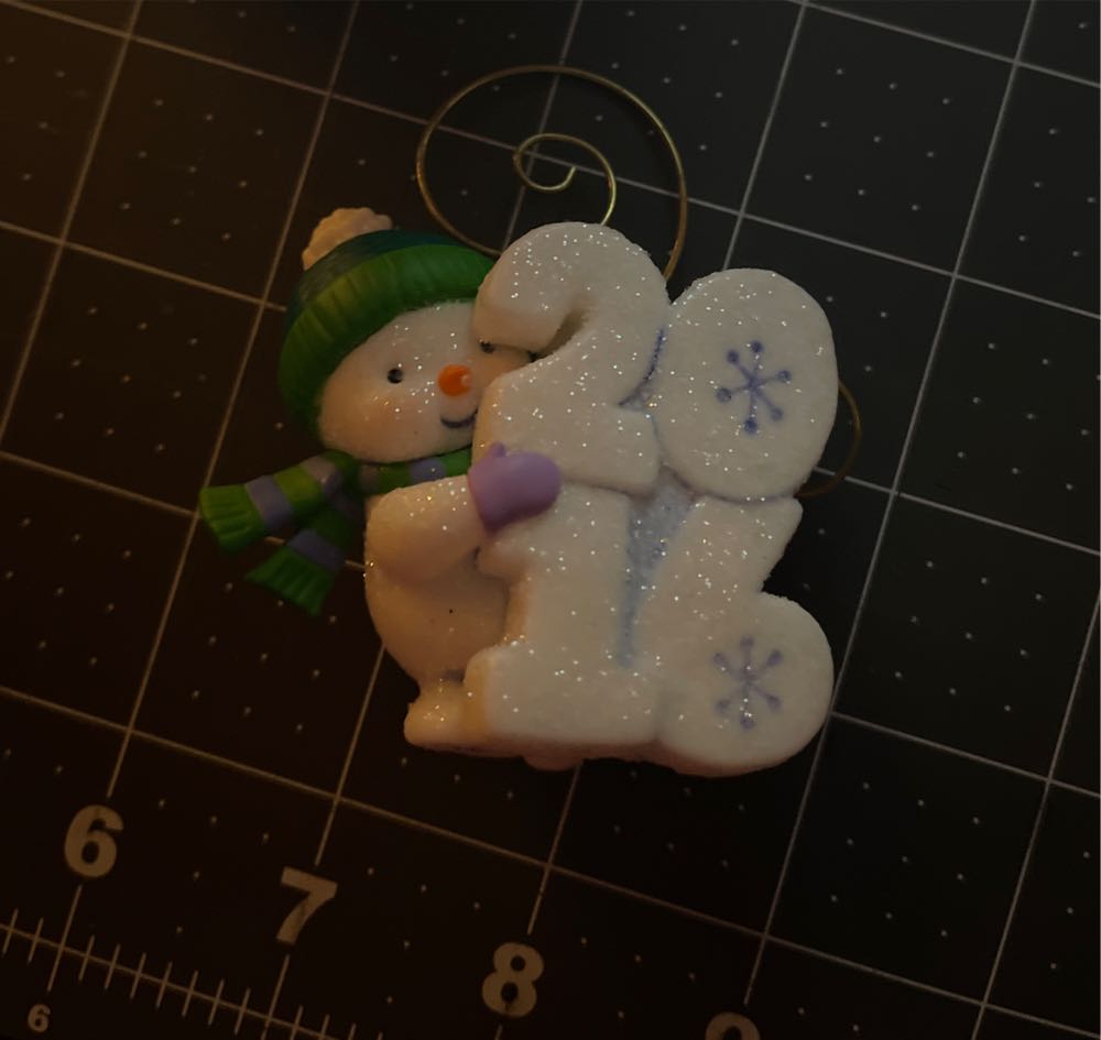 Frosty Fun Decade #7 (2016) - Frosty Fun Decade (Snowman) ornament collectible [Barcode 763795052943] - Main Image 4