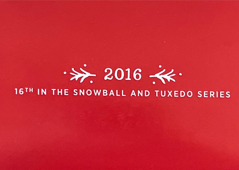 Snowball & Tuxedo #16 (2016) That’s A Wrap! - Snowball And Tuxedo (Snowball And Tuxedo) ornament collectible [Barcode 763795070671] - Main Image 3