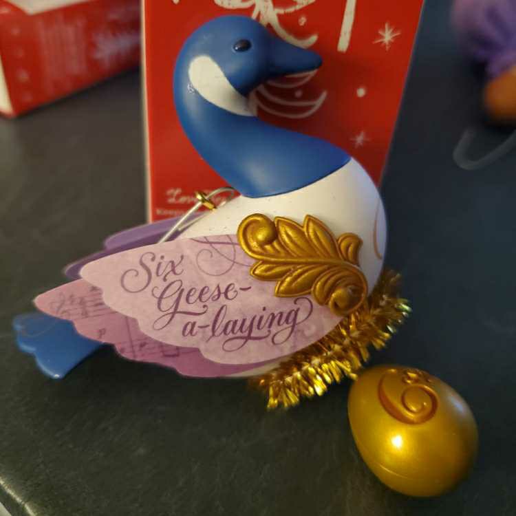 12 Days Of Christmas: #6/Six Geese-A-Laying - Twelve Days Of Christmas (12 Days Of Christmas) ornament collectible [Barcode 763795075379] - Main Image 3