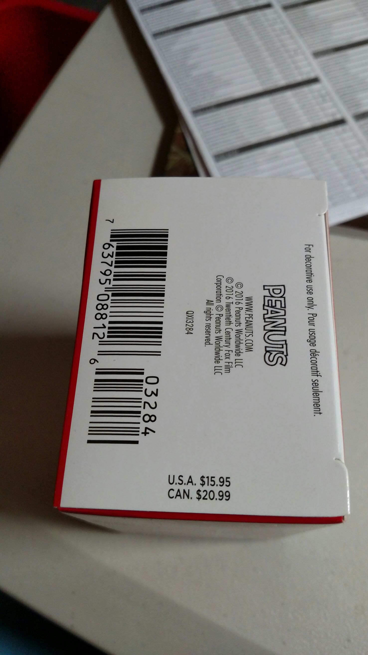 Paratrooper Snoopy - Peanuts Non-Christmas (Peanuts) ornament collectible [Barcode 763795088126] - Main Image 2