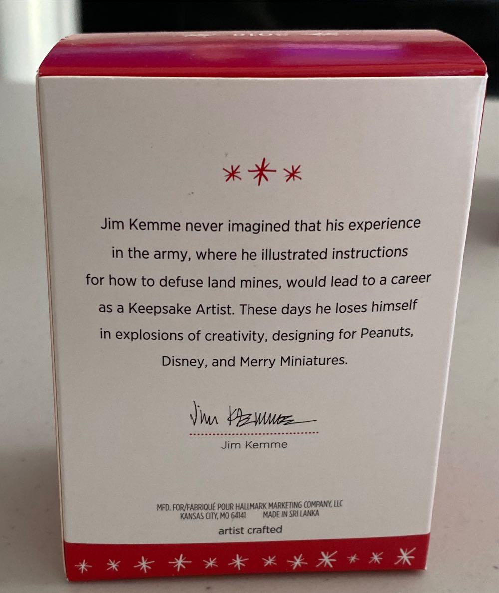 Paratrooper Snoopy - Peanuts Non-Christmas (Peanuts) ornament collectible [Barcode 763795088126] - Main Image 3