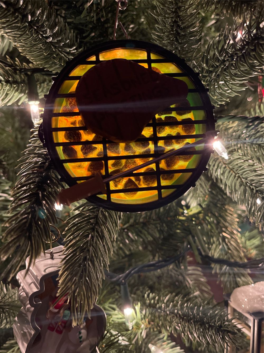 Seasoned Greetings  (Grilling) ornament collectible [Barcode 763795093038] - Main Image 4