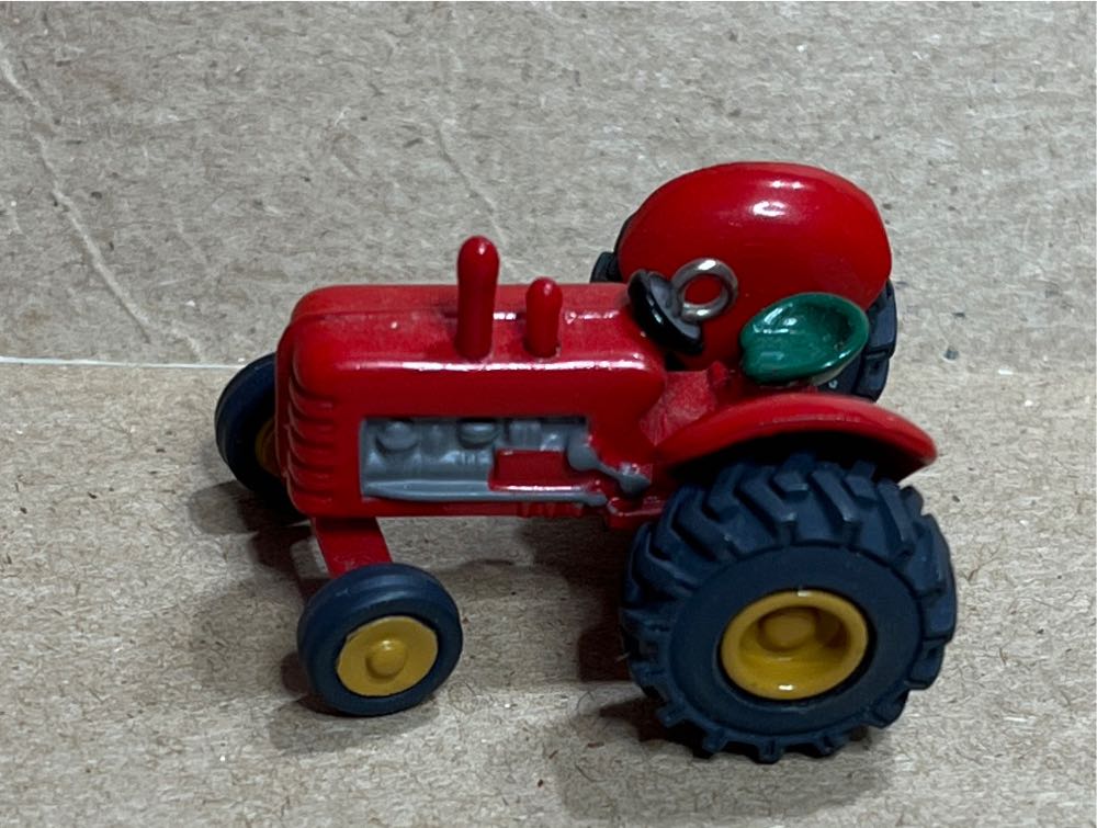 Miniature Antique Tractors #1 (1997) - Antique Tractors (Tractor, Mini) ornament collectible [Barcode 015012375015] - Main Image 3