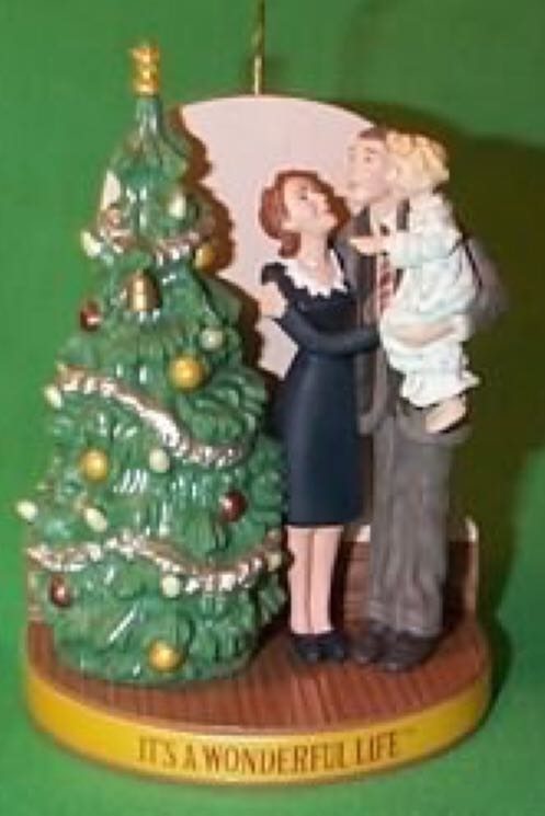 It’s A Wonderful Life - Movies And Television (Movie Characters) ornament collectible [Barcode 015012376357] - Main Image 2