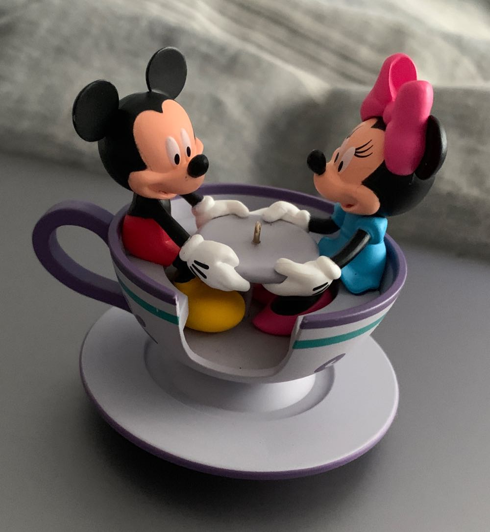 Teacup For Two - Mickey And Minnie (Disney) ornament collectible [Barcode 763795104901] - Main Image 4