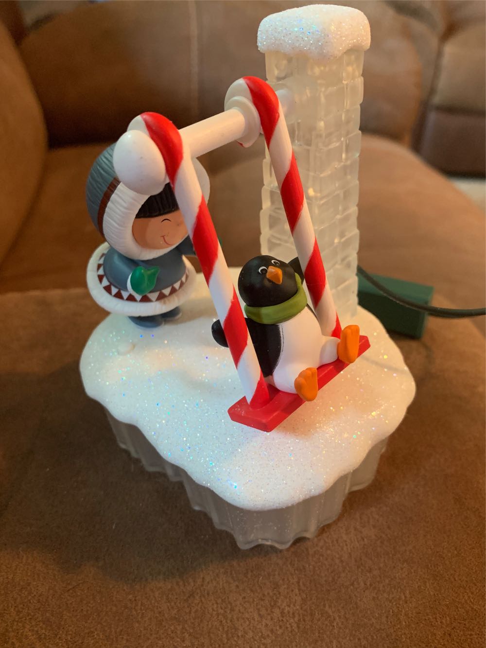 Swing In The Holidays - The World Of Frosty Friends (Frosty Friends) ornament collectible [Barcode 763795107896] - Main Image 3