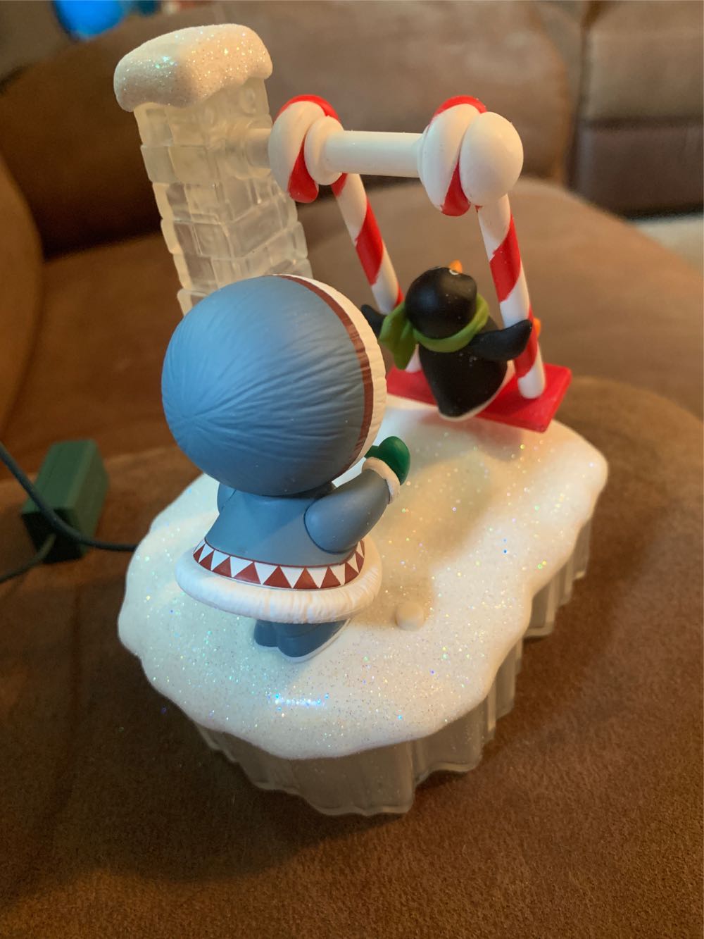 Swing In The Holidays - The World Of Frosty Friends (Frosty Friends) ornament collectible [Barcode 763795107896] - Main Image 4