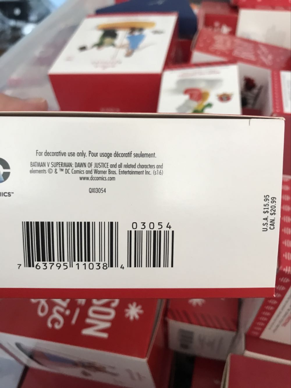 Batman - Batman v Superman: Dawn of Justice (Superheros) ornament collectible [Barcode 763795110384] - Main Image 2