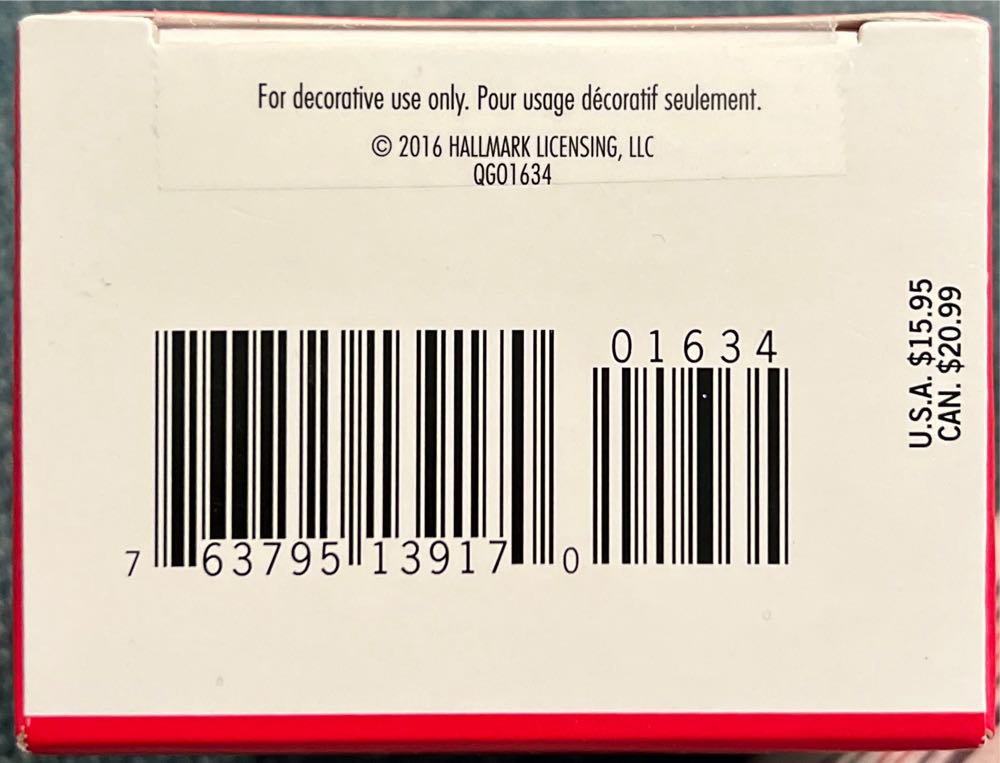 A Day At The Beach - Hallmark (A Day At The Beach) ornament collectible [Barcode 763795139170] - Main Image 3