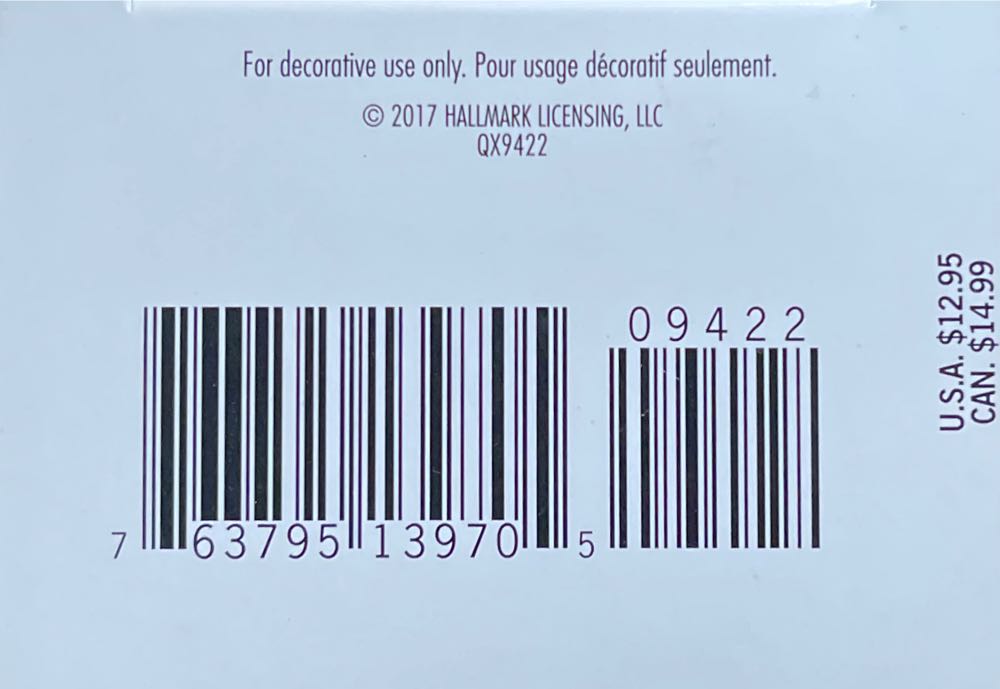 CC#8 Candied Christmas Rose - Christmas Cupcakes (Cupcakes) ornament collectible [Barcode 763795139705] - Main Image 3