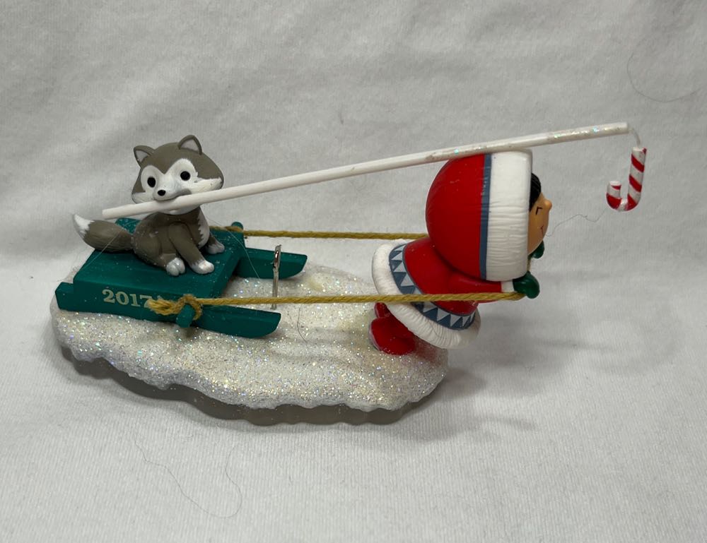 Frosty Friends #38 (2017) - Frosty Friends (Eskimo, Husky, Sled) ornament collectible [Barcode 763795146703] - Main Image 4