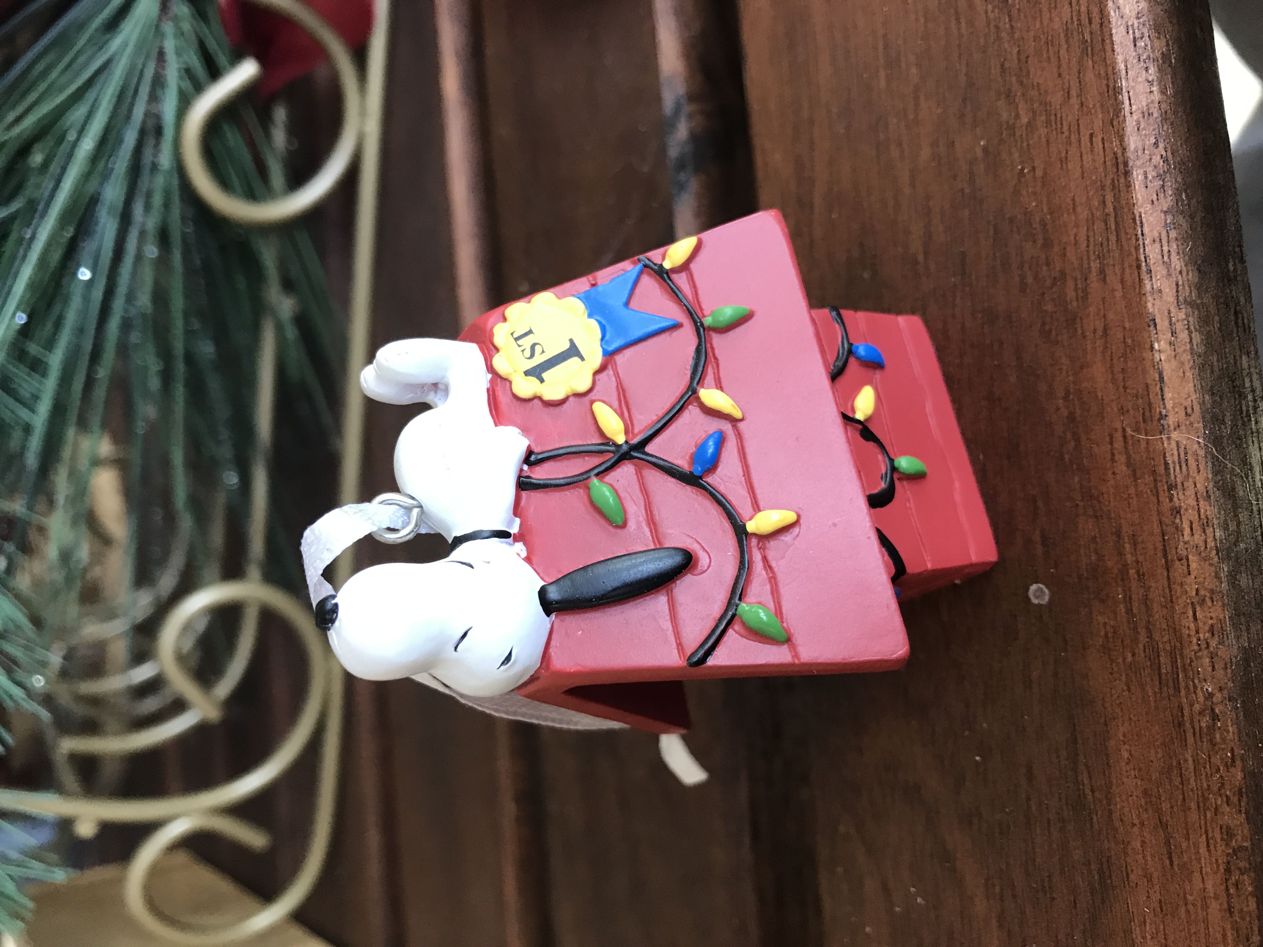 Snoopy Doghouse  (Peanuts) ornament collectible [Barcode 763795157662] - Main Image 2