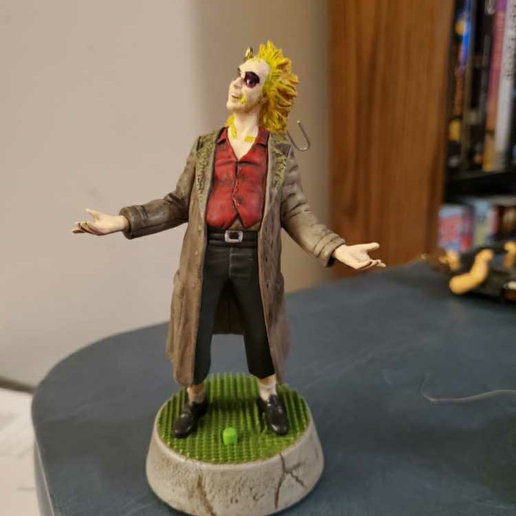 You Think I’m Qualified ? - Beetlejuice (Movies & TV) ornament collectible [Barcode 763795165162] - Main Image 3