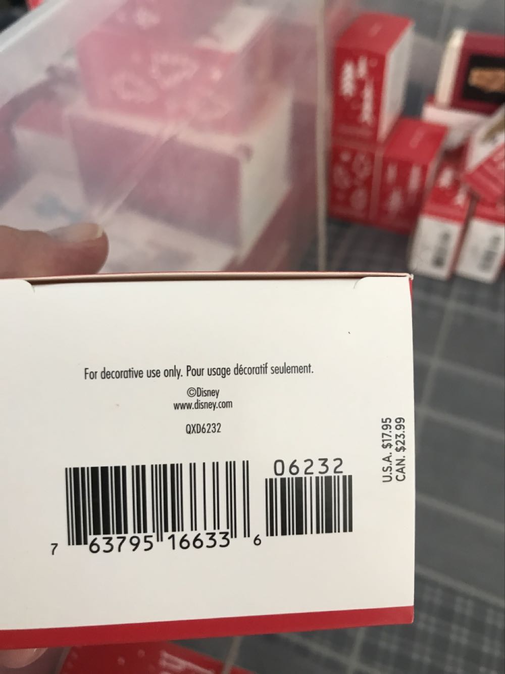 Ariel’s World - The Little Mermaid (Disney) ornament collectible [Barcode 763795166336] - Main Image 3