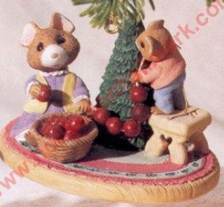 The Perfect Tree - Tender Touches (Mice) ornament collectible [Barcode 015012378146] - Main Image 2